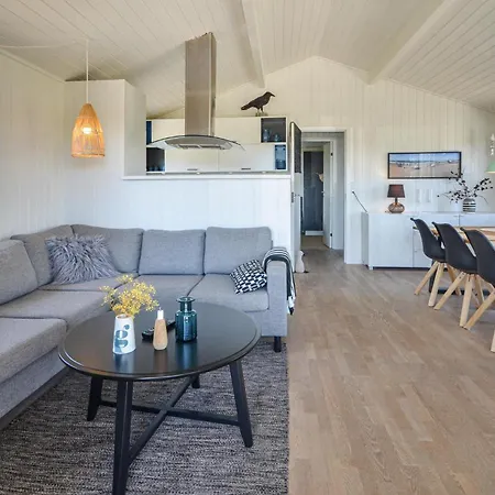 Gorgeous In Thisted With Kitchen Holiday home Klitmoller