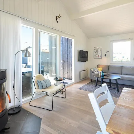Gorgeous In Thisted With Kitchen Holiday home *